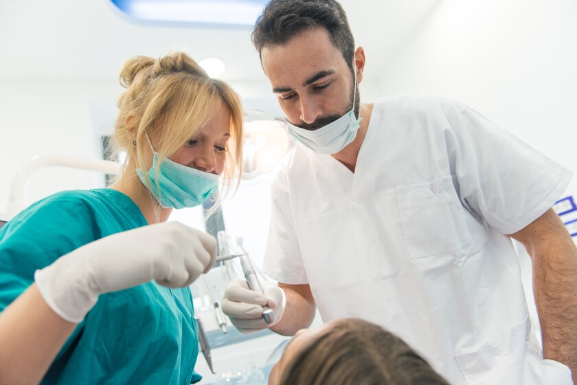 Why Dental Tourists Flock to Turkey for Teeth Straightening
