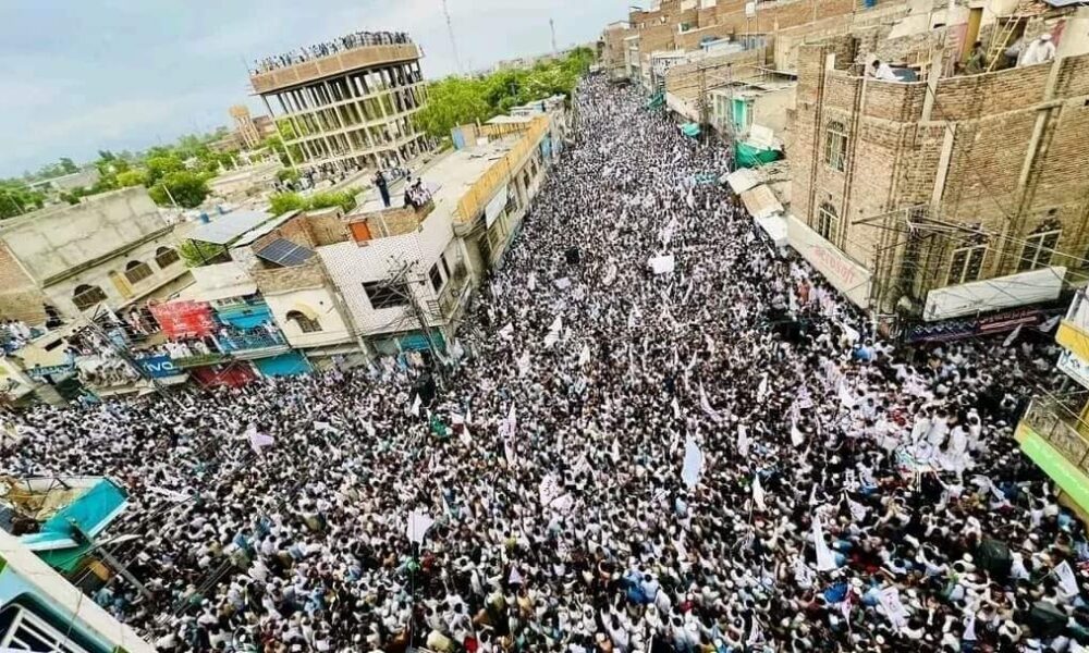 Thousands Rally Against Pakistan Military Operation Along Afghan Border