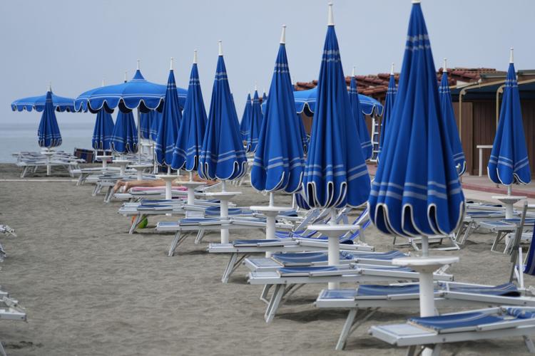 EU and Italy Face Off Over Beach Concessions