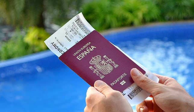 Singapore Retains World’s Most Powerful Passport as Europe Dominates Henley Rankings