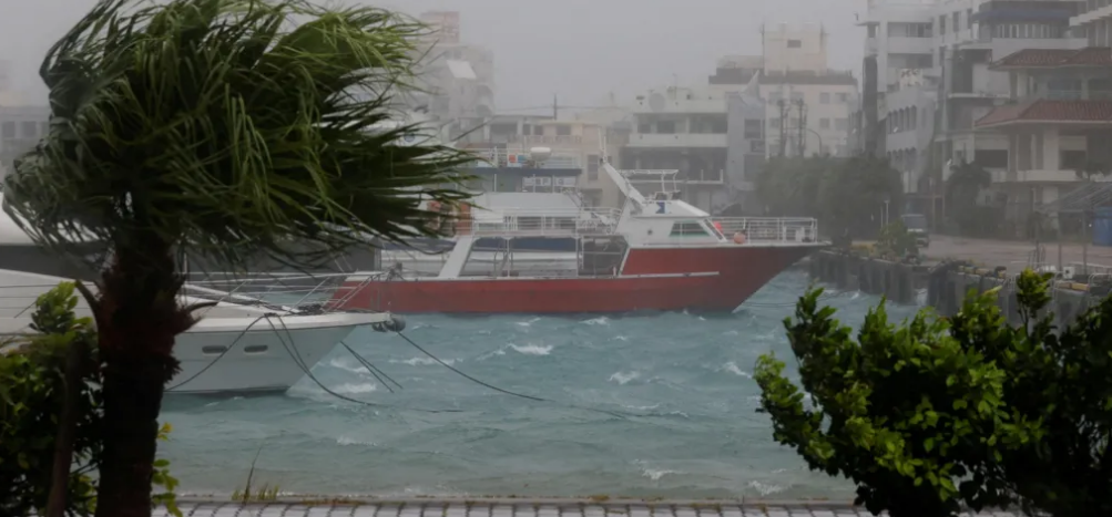 Hundreds of Thousands Evacuated as Typhoon Bavi Approaches Eastern China