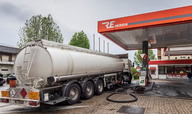 Fuel Prices in Portugal Set for Sharp Increase as Middle East Tensions Push Oil Higher