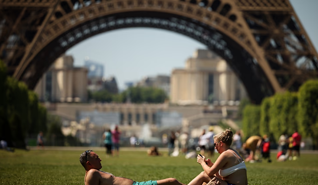 France Reports Sharp Rise in Deaths During Record June Heatwave