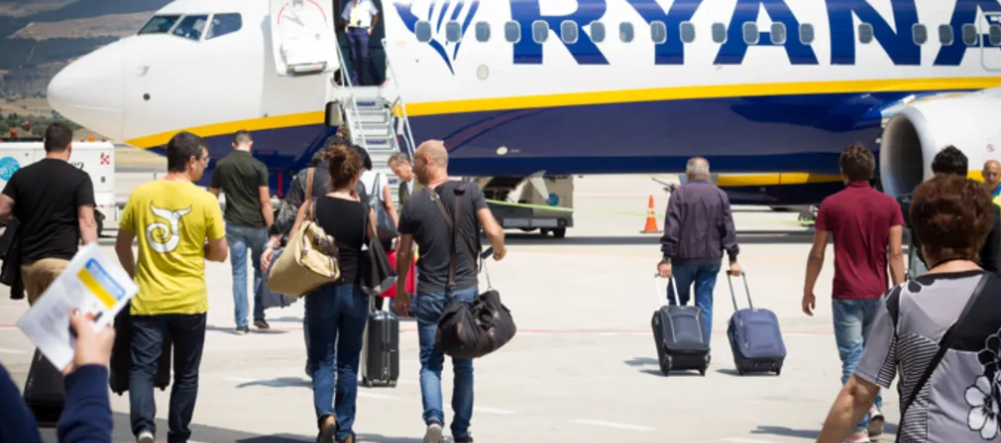 Ryanair Profit Falls as Middle East Conflict Drives Up Fuel Costs and Weakens Travel Demand