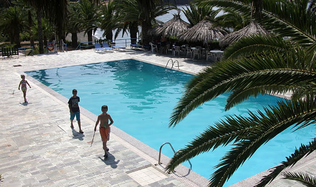 Doctors and Red Cross Urge Families to Follow Water Safety Rules This Summer